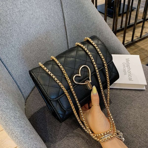 luxurys designers korean women's 2021 new simple shoulder versatile messenger chic mini square rhombic chain bag
luxurys designers korean women's 2021 new simple shoulder versatile messenger chic mini square rhombic chain bag