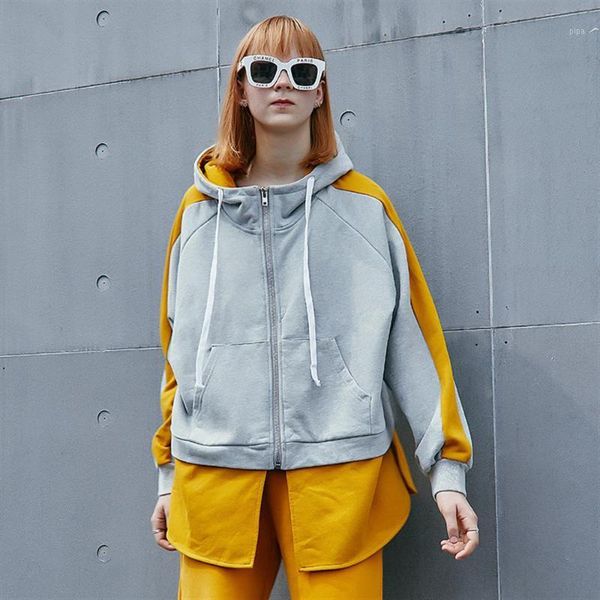 2018 winter new contrast color stitching plus velvet warm loose hooded zipper sweater coat1, Black;brown
2018 winter new contrast color stitching plus velvet warm loose hooded zipper sweater coat1, Black;brown
