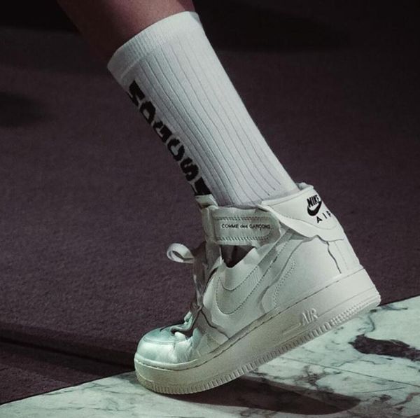 2020 trio collaboration cdg commè des garçons play nÃke aìr forcè 1 force mid retro white sneakers casual shoes
2020 trio collaboration cdg commè des garçons play nÃke aìr forcè 1 force mid retro white sneakers casual shoes
