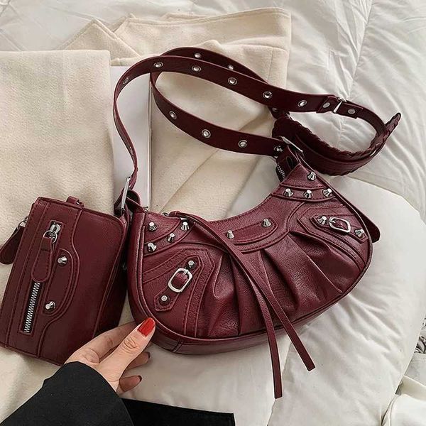 rivets design armpit crossbody messenger bag 2022 half moon winter punk style vintage shoulder purses handbags 2 pcs/set
rivets design armpit crossbody messenger bag 2022 half moon winter punk style vintage shoulder purses handbags 2 pcs/set