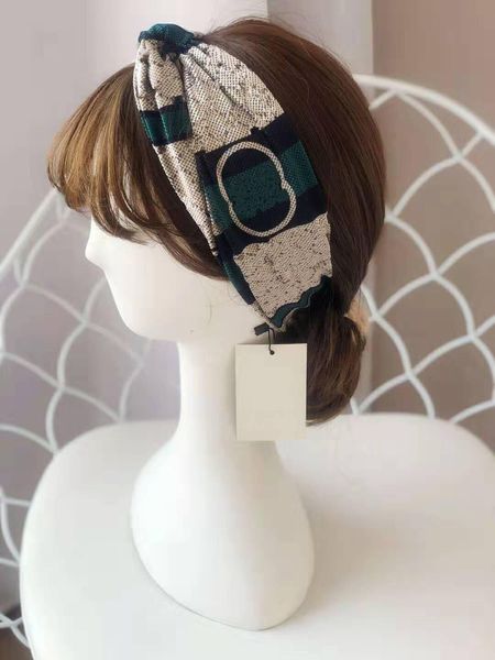 2021 arrival elastic women headbands fashion girls letters hair bands scarf hair accessories gifts headwraps 4 colors, Silver
2021 arrival elastic women headbands fashion girls letters hair bands scarf hair accessories gifts headwraps 4 colors, Silver