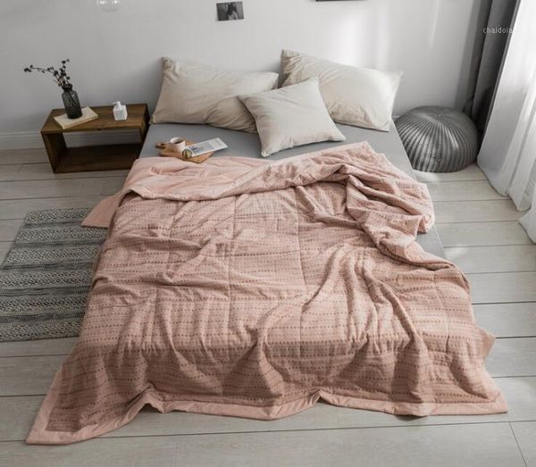 new cotton polyester summer quilt spring autumn blanket suitable to use in air-conditioning room1
new cotton polyester summer quilt spring autumn blanket suitable to use in air-conditioning room1