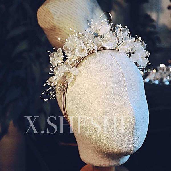handmade exquisite, immortal and romantic gauze flower bridal headdress crown headband wedding dress modeling accessories, Silver
handmade exquisite, immortal and romantic gauze flower bridal headdress crown headband wedding dress modeling accessories, Silver