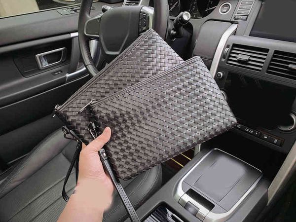 two size office clutch bags men handbag shoulder fine weave leather designer crossbody male purses 220314
two size office clutch bags men handbag shoulder fine weave leather designer crossbody male purses 220314