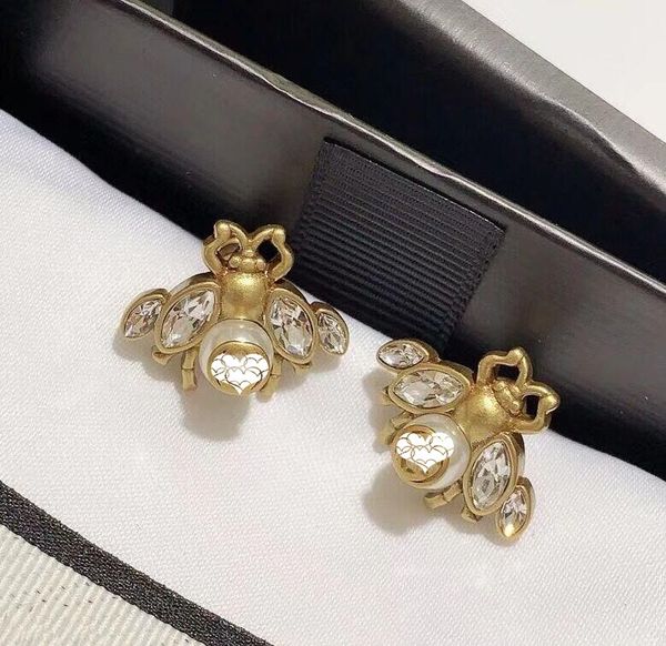 2021 new style retro bee earrings women's pearl rhinestone insect bee earrings gold bronze fashion jewelry for gift party ing, Golden;silver
2021 new style retro bee earrings women's pearl rhinestone insect bee earrings gold bronze fashion jewelry for gift party ing, Golden;silver