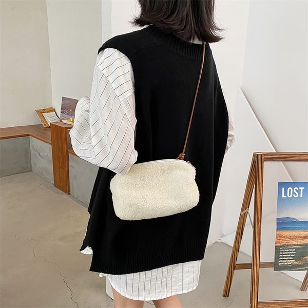 casual solid fleece underarm bag women small square money phone crossbody pouch youth ladies simple versatile bag
casual solid fleece underarm bag women small square money phone crossbody pouch youth ladies simple versatile bag