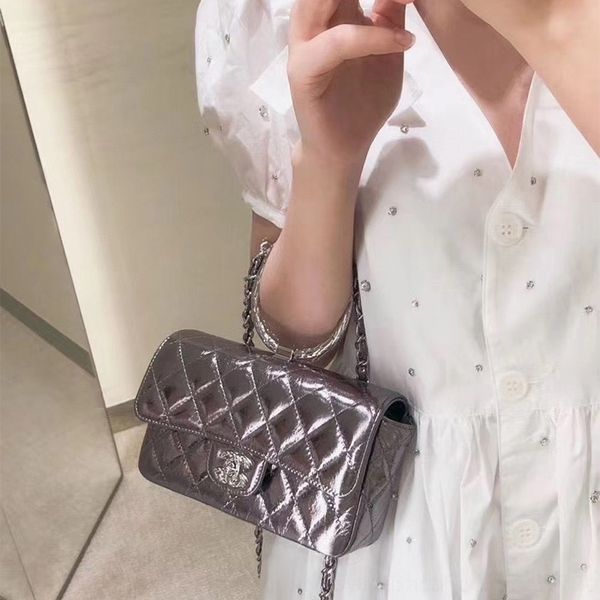 puwbu fragrant autumn 2020 slanting wind early explodes crack lacquer bracelet leather bracelet chain bar small across foreign style embroid
puwbu fragrant autumn 2020 slanting wind early explodes crack lacquer bracelet leather bracelet chain bar small across foreign style embroid