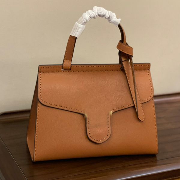 women hand bag lichee leather handbag purse fashion letter shoulder bags large capacity tote plain style double buckle flap handbags high qu
women hand bag lichee leather handbag purse fashion letter shoulder bags large capacity tote plain style double buckle flap handbags high qu