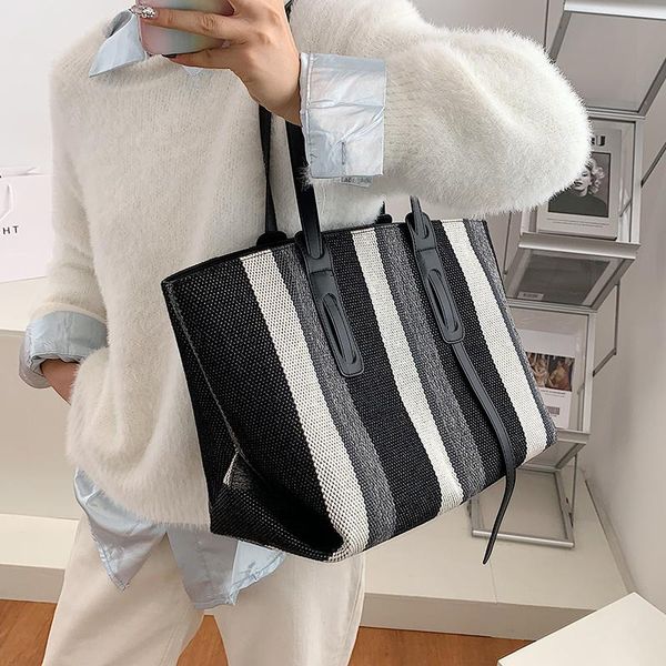 handbags fall/winter new fashion large capacity canvas underarm bag shoulder bag tote gradient color bucket width: 45cm
handbags fall/winter new fashion large capacity canvas underarm bag shoulder bag tote gradient color bucket width: 45cm
