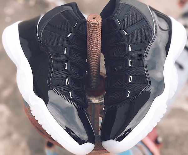high 11 jubilee 25th anniversary outdoor shoes men 72-10 black clear white metallic silver jòrdan zapatos sneakers with original box
high 11 jubilee 25th anniversary outdoor shoes men 72-10 black clear white metallic silver jòrdan zapatos sneakers with original box