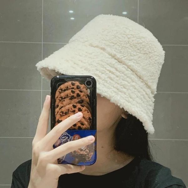 women warm fisherman hat double-sided wearing lady furry cut cap 2020 autumn and winter, Blue;gray
women warm fisherman hat double-sided wearing lady furry cut cap 2020 autumn and winter, Blue;gray