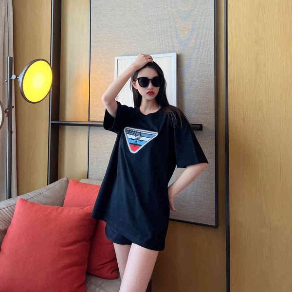 pure yuan version designer 2022 spring summer new couple color triangle embroidery round neck short sleeve t-shirt men's and women', White
pure yuan version designer 2022 spring summer new couple color triangle embroidery round neck short sleeve t-shirt men's and women', White