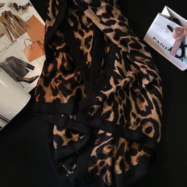 leopard print female scarf shawl lady winter leopard print, Blue;gray
leopard print female scarf shawl lady winter leopard print, Blue;gray