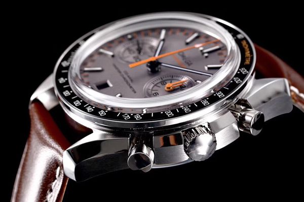 swiss automatic chain movement 60 hours power storage 28800 oscillating sapphire mirror ceramic ring with stainless steel shell diameter 40m, Slivery;brown
swiss automatic chain movement 60 hours power storage 28800 oscillating sapphire mirror ceramic ring with stainless steel shell diameter 40m, Slivery;brown