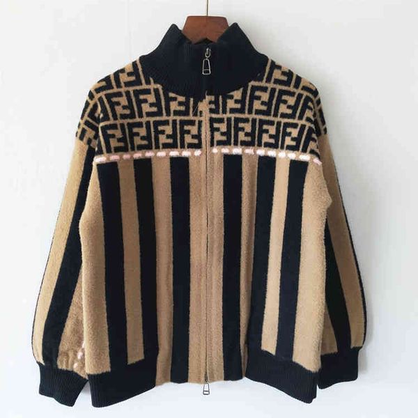 autumn and winter jacquard letter thick zipper knitted sweater for women, White;black
autumn and winter jacquard letter thick zipper knitted sweater for women, White;black