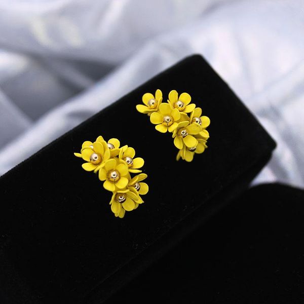 shiny side c flower stud earrings for women simple style beads earrings, Golden;silver
shiny side c flower stud earrings for women simple style beads earrings, Golden;silver