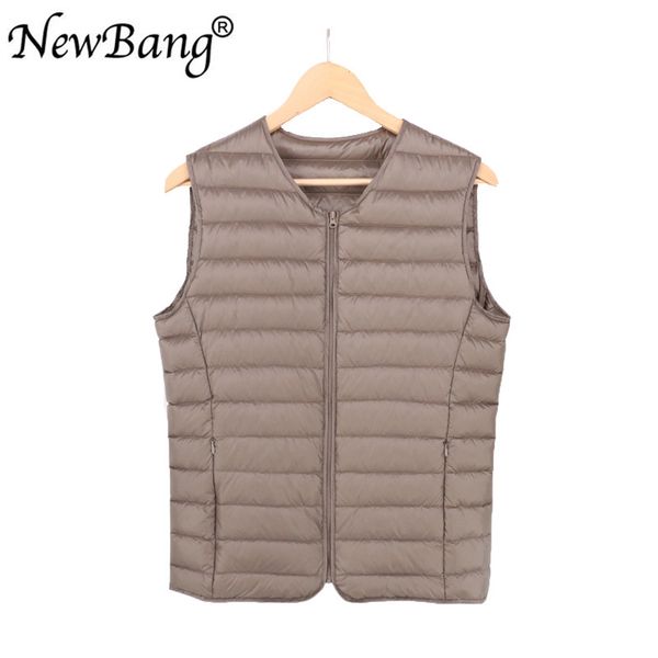 2021 new men ultra light down vest portable v-neck sleeveless coat man winter without collar warm liner o62c, Black
2021 new men ultra light down vest portable v-neck sleeveless coat man winter without collar warm liner o62c, Black