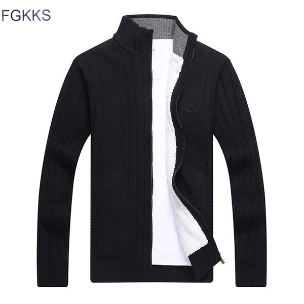 fgkks casual brand men sweaters autumn winter men's solid color standing collar slim sweaters male fleece cardigan sweater 201022, White;black
fgkks casual brand men sweaters autumn winter men's solid color standing collar slim sweaters male fleece cardigan sweater 201022, White;black