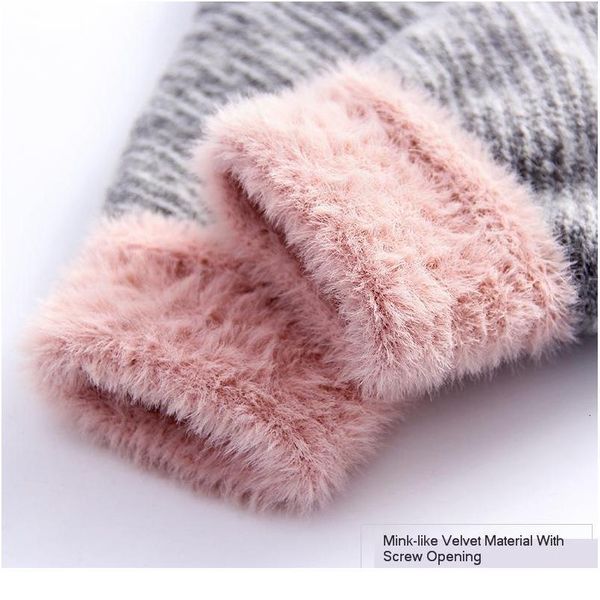 touch screen glove woman winter keep warm thickening knitting gloves lovely wool imitate plush mink the five fingers hiv sqcowx, Black
touch screen glove woman winter keep warm thickening knitting gloves lovely wool imitate plush mink the five fingers hiv sqcowx, Black