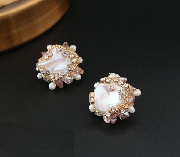 100% natural baroque flat pearl stud earrings for women wedding flower earrings fine11, Golden;silver
100% natural baroque flat pearl stud earrings for women wedding flower earrings fine11, Golden;silver