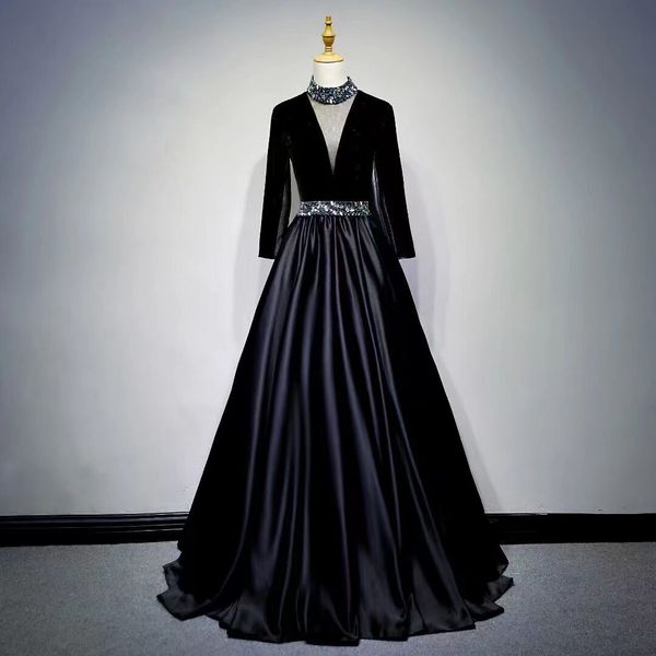2022 a-line prom dresses long sleeves satin floor length halter with crystals zipper back evening dressl gowns, Black
2022 a-line prom dresses long sleeves satin floor length halter with crystals zipper back evening dressl gowns, Black