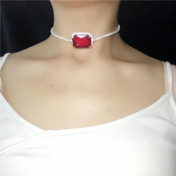 fashion luxury crystal pendant necklace, suitable for women's simple red jewelry glass necklace, Golden;silver
fashion luxury crystal pendant necklace, suitable for women's simple red jewelry glass necklace, Golden;silver