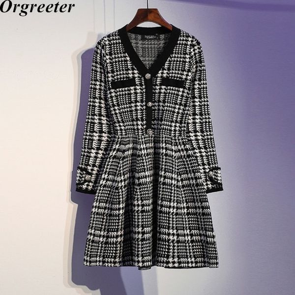 temperament retro houndstooth sweater dress autumn winter new plus size women dress v-neck long sleeve slim a-line knitted dress 201127, Black;gray
temperament retro houndstooth sweater dress autumn winter new plus size women dress v-neck long sleeve slim a-line knitted dress 201127, Black;gray