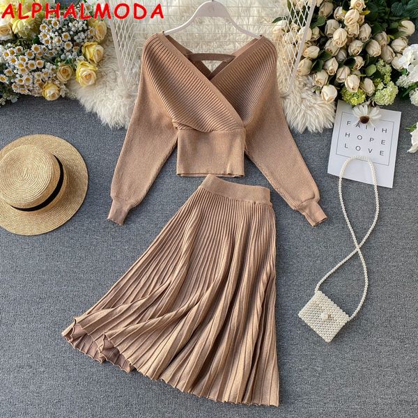 alphalmoda 2019 sparkling sweater pleated a-line skirt women fashion 2pcs suit bright silk batsleeve sweater pleated skirt set c1103, Gray
alphalmoda 2019 sparkling sweater pleated a-line skirt women fashion 2pcs suit bright silk batsleeve sweater pleated skirt set c1103, Gray