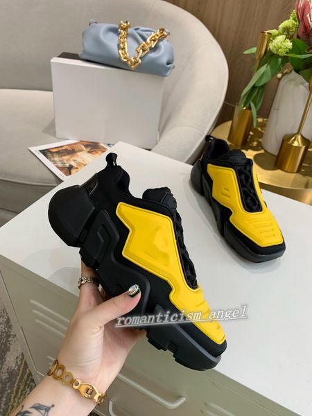 2021 men shoes and women low-casual shoes lates cloudbust thunder series triangle pattern nylon cloth design sneakers, Black;red
2021 men shoes and women low-casual shoes lates cloudbust thunder series triangle pattern nylon cloth design sneakers, Black;red