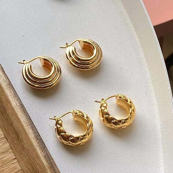 vintage gold color metal geometric c shape circle hoop earrings for women girls minimalist buckle fashion jewelry accessories, Golden;silver
vintage gold color metal geometric c shape circle hoop earrings for women girls minimalist buckle fashion jewelry accessories, Golden;silver