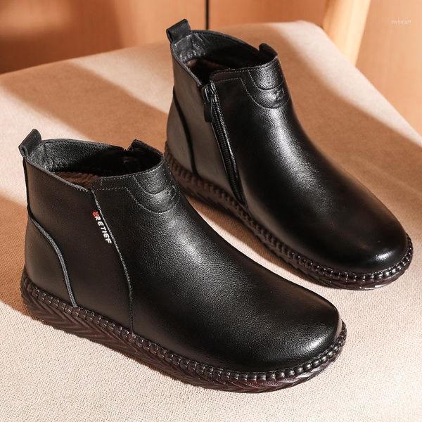 boots winter genuine leather middle-aged mother's cotton shoes and velvet warm women's snow flat non-slip elderly ankle boots1, Black
boots winter genuine leather middle-aged mother's cotton shoes and velvet warm women's snow flat non-slip elderly ankle boots1, Black