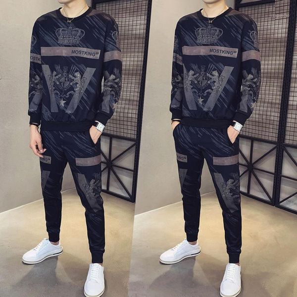 running sets trainingspak heren round neck sweater trousers suit men's autumn fashion printing two-piece large size loose tracksuit men, Black;blue
running sets trainingspak heren round neck sweater trousers suit men's autumn fashion printing two-piece large size loose tracksuit men, Black;blue