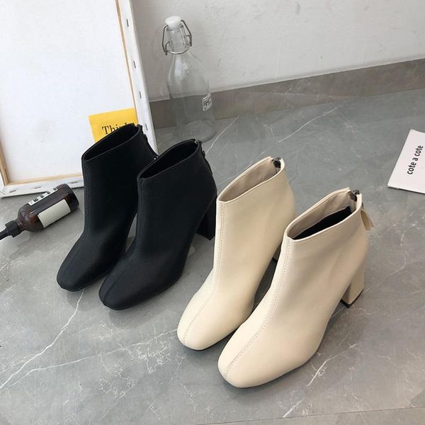 woman flat boots shoes booties ladies round toe luxury designer winter footwear boots-women low rock mid calf rubber, Black
woman flat boots shoes booties ladies round toe luxury designer winter footwear boots-women low rock mid calf rubber, Black