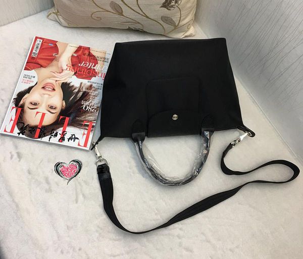 2021 genuine leather dwaterproof proof water messenger bags shoulde tote female purse marks handbags uaby
2021 genuine leather dwaterproof proof water messenger bags shoulde tote female purse marks handbags uaby