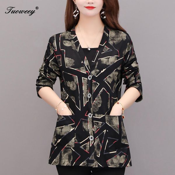 plus size women holiday elegant button loose floral print coat lady floral kimono cardigan ladies summer jacket -5xl 201028, Black;brown
plus size women holiday elegant button loose floral print coat lady floral kimono cardigan ladies summer jacket -5xl 201028, Black;brown