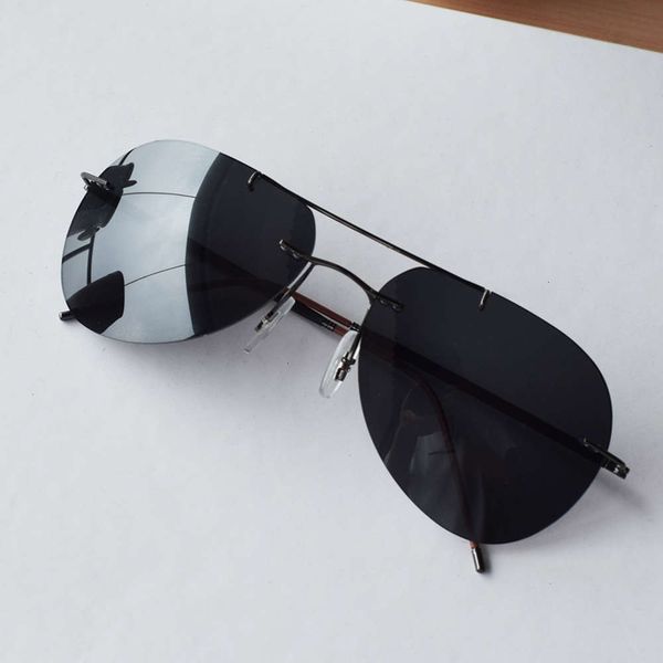 driving qiyan rimless driver sunglasses male glasses toad glasses day and night small frame sunglasses female driver, White;black 
driving qiyan rimless driver sunglasses male glasses toad glasses day and night small frame sunglasses female driver, White;black