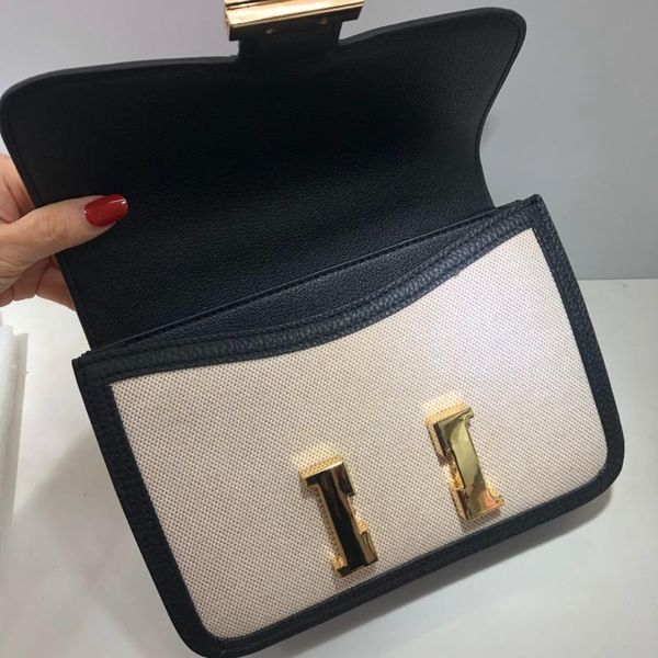 2021 the new style fashion and nice canvas women one shoulder bag crossbody bag 3 color 23cm
2021 the new style fashion and nice canvas women one shoulder bag crossbody bag 3 color 23cm