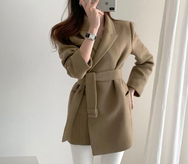 wool women blazers and jackets with belt korean style blazer suit jacket female long sleeve suit, White;black
wool women blazers and jackets with belt korean style blazer suit jacket female long sleeve suit, White;black