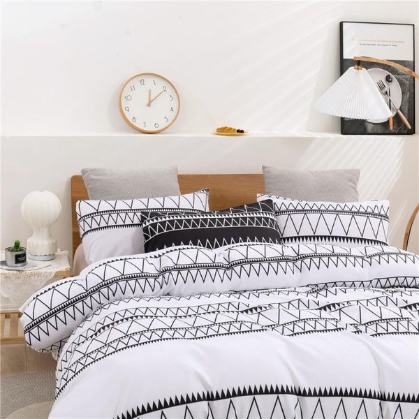 bedding sets simple lines black white modern elegant comforter set fashion king twin size bed linen duvet cover pillowcase
bedding sets simple lines black white modern elegant comforter set fashion king twin size bed linen duvet cover pillowcase