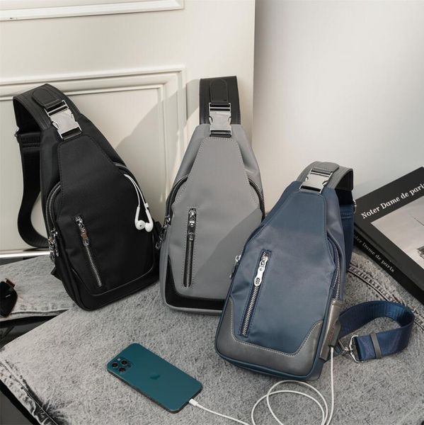 wholesale factory mens shoulder bags waterproof wear-resistant oxford casual chest bag simple contrast color men backpack street trend leath
wholesale factory mens shoulder bags waterproof wear-resistant oxford casual chest bag simple contrast color men backpack street trend leath