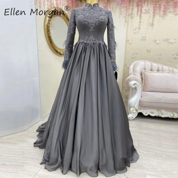 vintage muslim long sleeves evening dresses 2020 floor length high neck lace feather elegant formal party gowns for women wear, White;black
vintage muslim long sleeves evening dresses 2020 floor length high neck lace feather elegant formal party gowns for women wear, White;black