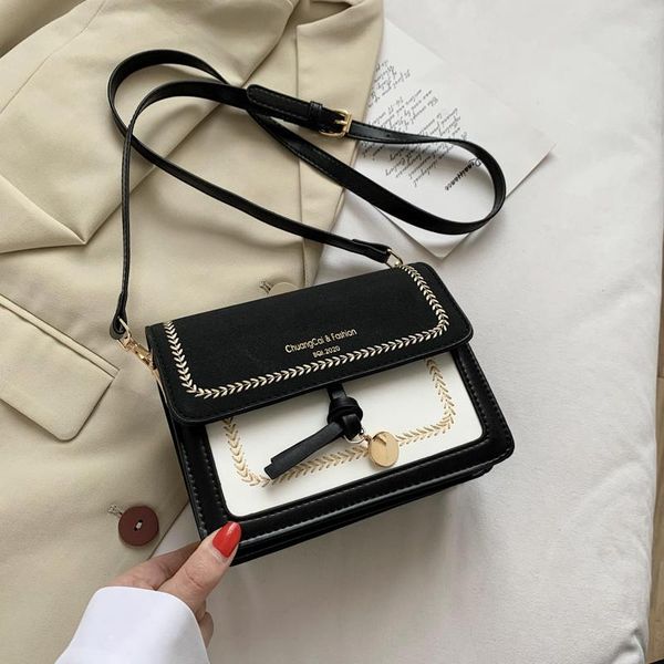 shoulder bags 2021 summer style bag fashion small square hit color lady messenger mobile phone wallet
shoulder bags 2021 summer style bag fashion small square hit color lady messenger mobile phone wallet