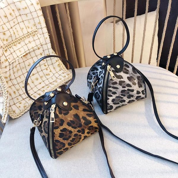 sac femme 2020 bolsas de mujer clutch bag schoudertas dames cross body sling for women's wallet bolso lujo leopard leather bags
sac femme 2020 bolsas de mujer clutch bag schoudertas dames cross body sling for women's wallet bolso lujo leopard leather bags