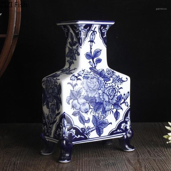 classical blue and white porcelain ceramic vase ornaments art flower arrangement four-legged hand painted porcelain bottle home1
classical blue and white porcelain ceramic vase ornaments art flower arrangement four-legged hand painted porcelain bottle home1