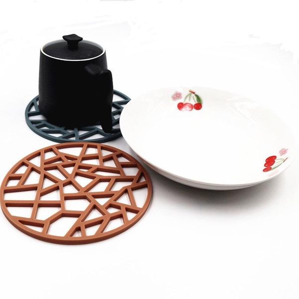 1PC High Temperature Resistant Silicone Heat Insulation Pads Multifunction Non-slip Household Table Pots Cups Tableware Mats
1PC High Temperature Resistant Silicone Heat Insulation Pads Multifunction Non-slip Household Table Pots Cups Tableware Mats