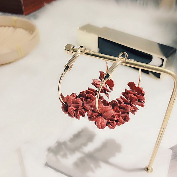 2021 new fashion fabric earrings flower joker earring fake character long circle earrings female temperament jewelry gift, Silver
2021 new fashion fabric earrings flower joker earring fake character long circle earrings female temperament jewelry gift, Silver
