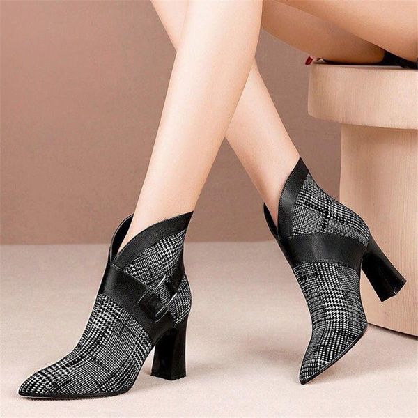 new autumn 2021 fashion with low-cut, high-heeled leather boots women's warm wedding party shoes os39, Black
new autumn 2021 fashion with low-cut, high-heeled leather boots women's warm wedding party shoes os39, Black