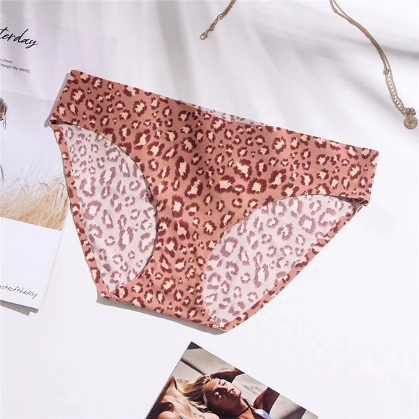 women's panties woman briefs supple seamless fashion leopard low waist soft will not be deformed underwear 809, Black;pink
women's panties woman briefs supple seamless fashion leopard low waist soft will not be deformed underwear 809, Black;pink