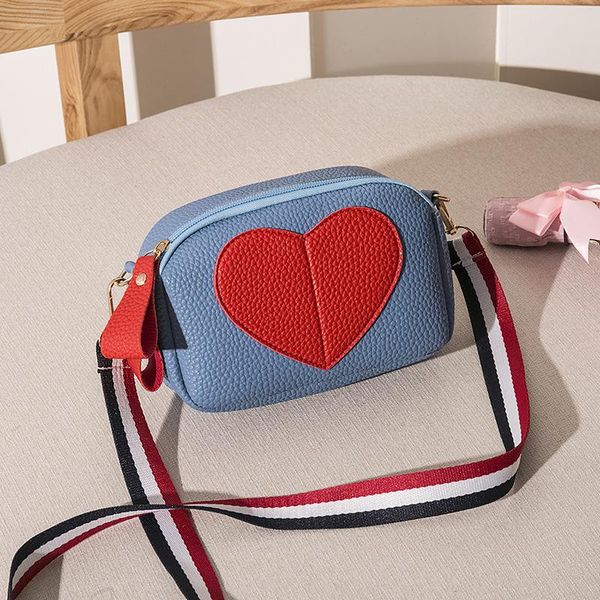 2020 women shoulder bag for girl small handbag for cell phone wide strap flap female crossbody bag purse in soft leather
2020 women shoulder bag for girl small handbag for cell phone wide strap flap female crossbody bag purse in soft leather