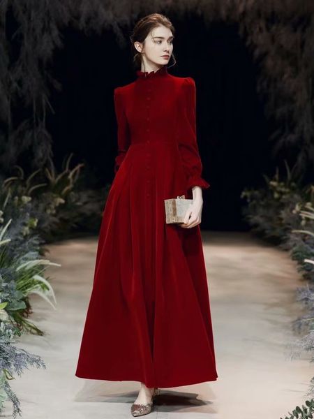 2021 new burgundy, long sleeves, elegant evening gowns, formal robes prom robes. vhmx, Black;red
2021 new burgundy, long sleeves, elegant evening gowns, formal robes prom robes. vhmx, Black;red